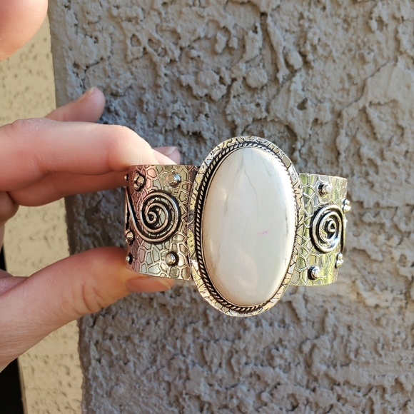 New Huge Lemon Chrysoprase 925 Silver Cuff Bracelet. - Picture 3 of 16